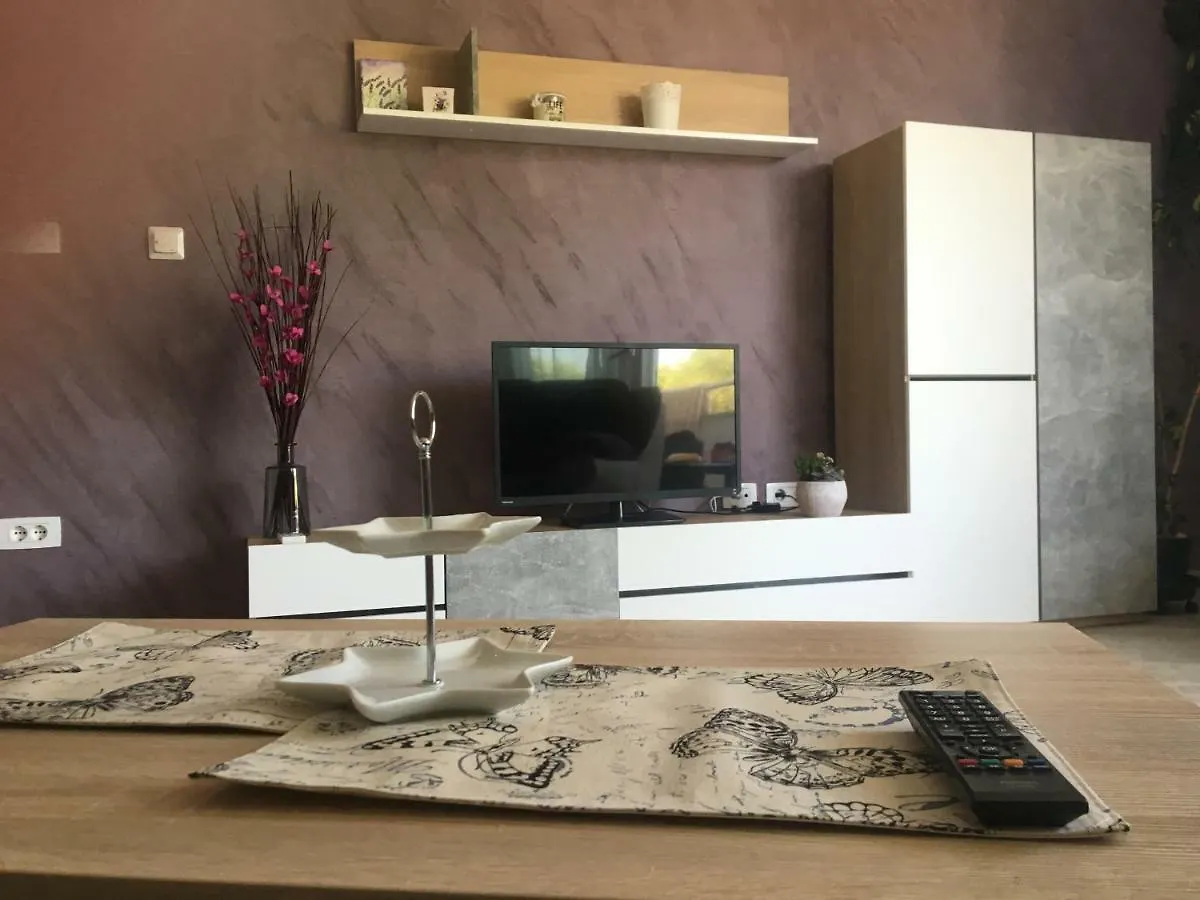 Holly Apartman location